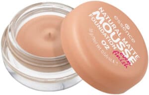 Essence 02 Natural Matte Mousse Foundation 16g