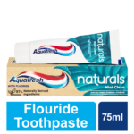 Aquafresh Naturals Mint Clean Toothpaste with Fluoride 75ml