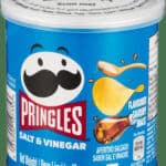 Pringles Salt & Vinegar Flavoured Savoury Snack 40g