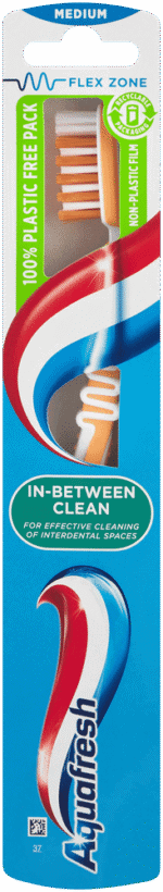 Aquafresh In-Between Clean Medium Toothbrush 1s - Image 4